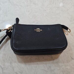 Brand New Coach Wristlet Large Zip